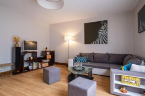 Le Champs Elysees, Appart 2 chambres, Parking